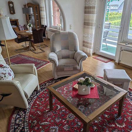 Ferienwohnung Leni Erstes Og Inkl Balkon Gartenblick Kostenfreier Parkplatz Stadtnah Aber Ruhig Gelegen Meppen Luaran gambar