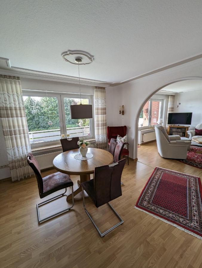 Ferienwohnung Leni Erstes Og Inkl Balkon Gartenblick Kostenfreier Parkplatz Stadtnah Aber Ruhig Gelegen Meppen Luaran gambar
