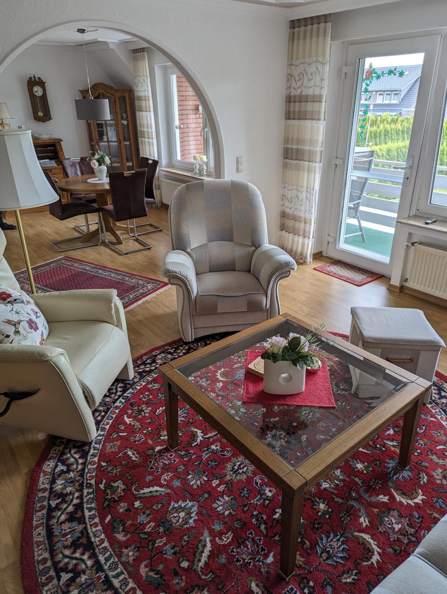 Ferienwohnung Leni Erstes Og Inkl Balkon Gartenblick Kostenfreier Parkplatz Stadtnah Aber Ruhig Gelegen Meppen Luaran gambar